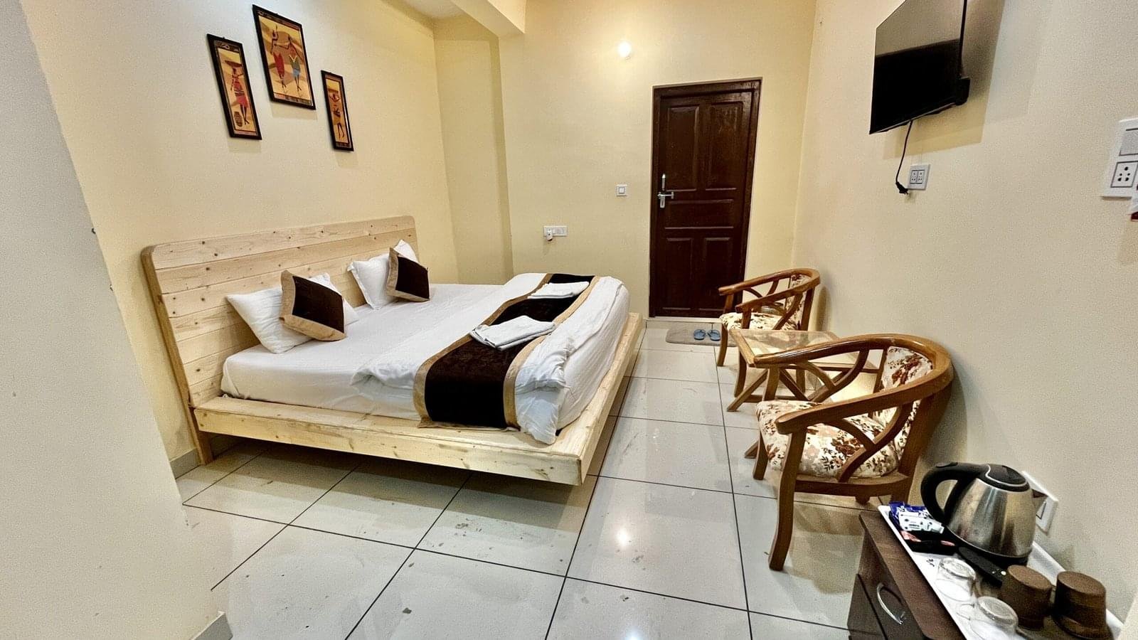 Premium Himalayan Double Sharing Room